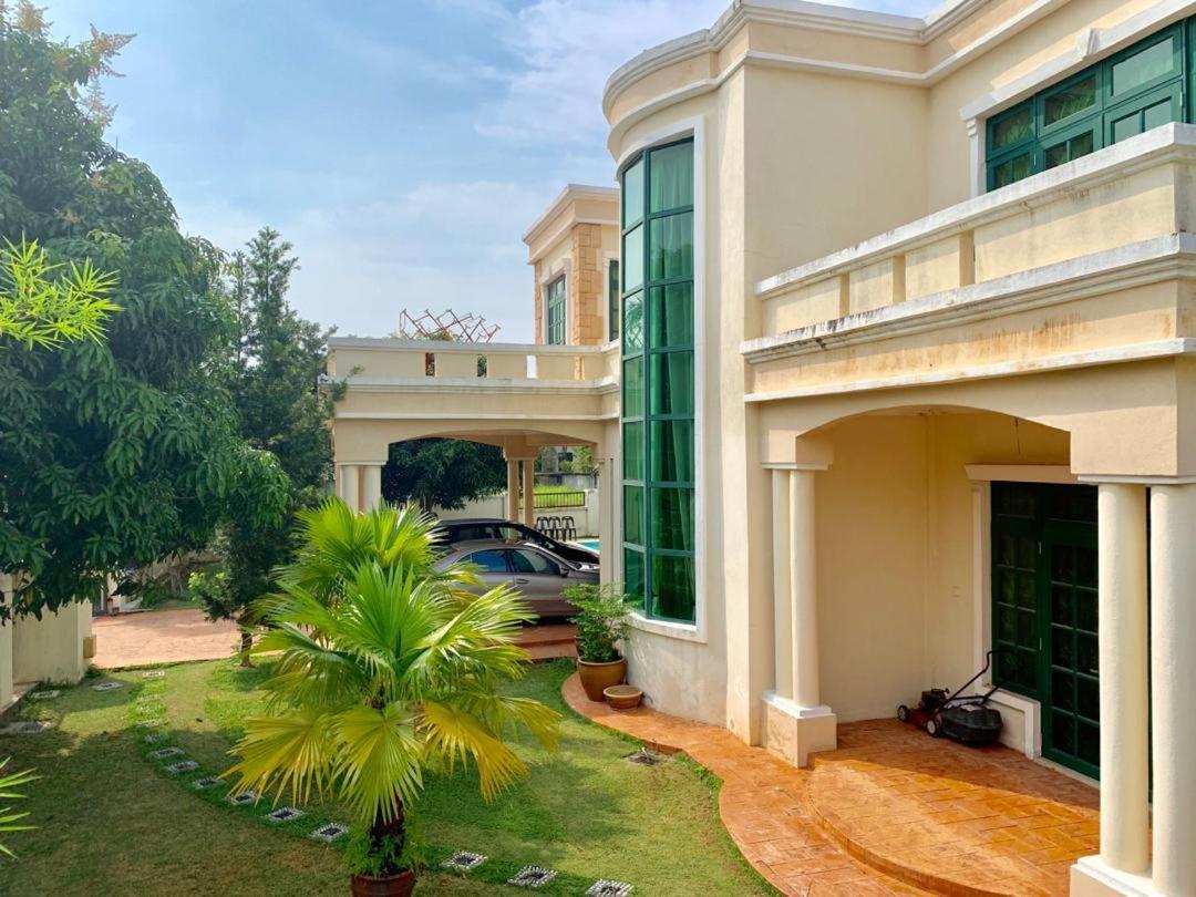 Villa Shamir Sepang Extérieur photo